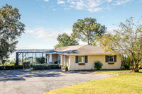 936 Fairview Ave Mt Dora